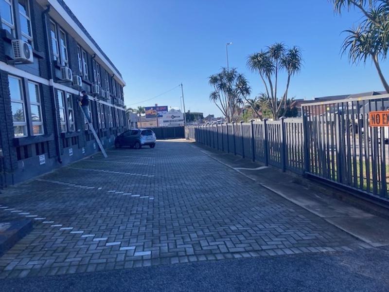 To Let Commercial Property for Rent in Walmer Eastern Cape